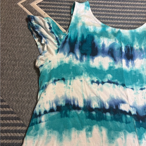 💘 5 for $25 / Teal and White Tie-Dye Blouse - Picture 10 of 13